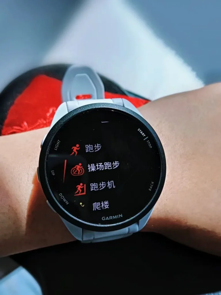 garmin forerunner 165​ picture